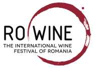 Logo oficial RO-Wine &ndash; The International Wine Festival of Romania, &icirc;n formă de cerc roșu ce amintește de urma unui pahar de vin