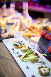 Aperitive gourmet cu br&acirc;nză Philadelphia, prezentate la RO-Wine 2025, ediția de toamnă de la Fratelli Studios