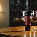 Sticlă de vin roșu